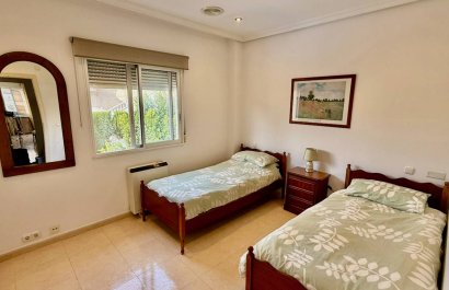 Resale - Villa - Benferri