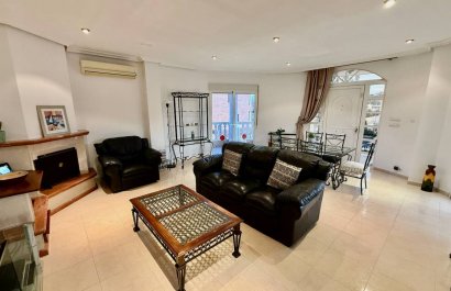 Resale - Villa - Benferri