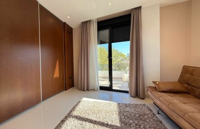 Resale - Villa - Orihuela Costa - Villamartín