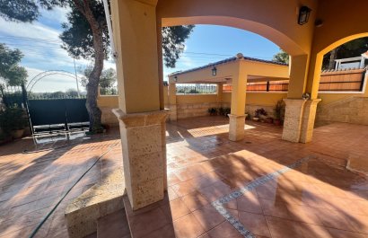 Resale - Villa - Orihuela Costa - Punta Prima