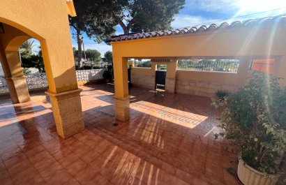 Resale - Villa - Orihuela Costa - Punta Prima