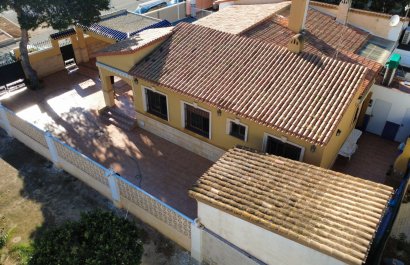 Resale - Villa - Orihuela Costa - Punta Prima