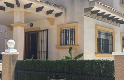 Herverkoop - Villa - Orihuela Costa - La Zenia