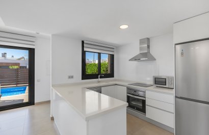 Resale - Villa - Vistabella