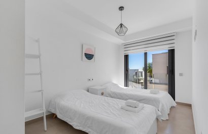 Resale - Villa - Vistabella