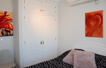 Resale - Villa - Villamartín - PAU 8