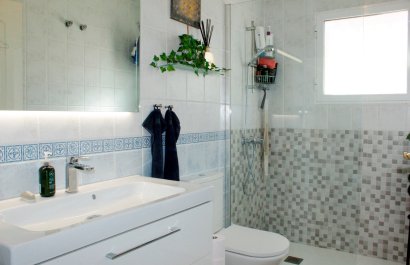 Resale - Villa - Villamartín - PAU 8