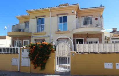Resale - Villa - Villamartín - PAU 8