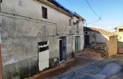 Resale - Townhouse / Duplex / Corner - Planes