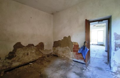 Resale - Townhouse / Duplex / Corner - Planes