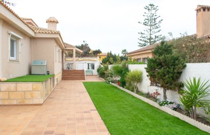 Resale - Villa - La Manga del Mar Menor
