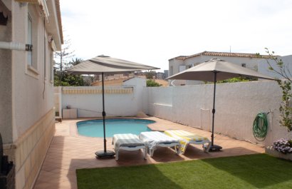 Resale - Villa - La Manga del Mar Menor