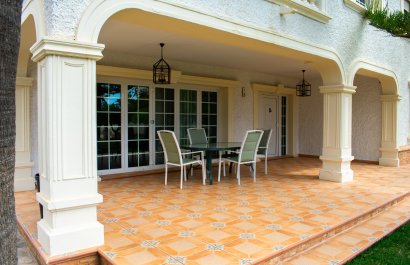 Resale - Villa - Orihuela Costa - MUY CERCA DE LA PLAYA