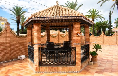 Resale - Villa - Orihuela Costa - MUY CERCA DE LA PLAYA