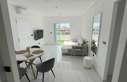 Resale - Townhouse / Duplex / Corner - Orihuela Costa - La Zenia