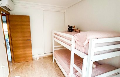 Resale - Townhouse / Duplex / Corner - Pilar de la Horadada - Torre de la Horadada