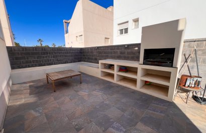 Resale - Villa - Torrevieia - Torrevieja