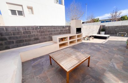 Resale - Villa - Torrevieia - Torrevieja