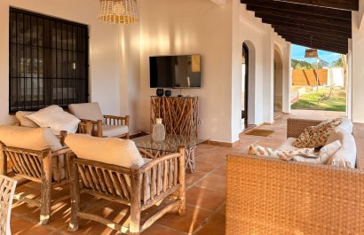 Resale - Villa - Santa Pola - El Poble Llevanti