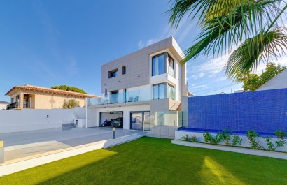 Resale - Villa - Torrevieia - Torrevieja