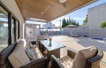 Resale - Villa - Torrevieia - Torrevieja