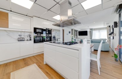 Resale - Villa - Torrevieia - Torrevieja