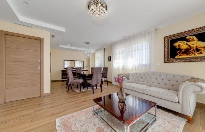 Resale - Villa - Torrevieia - Torrevieja