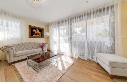 Resale - Villa - Torrevieia - Torrevieja