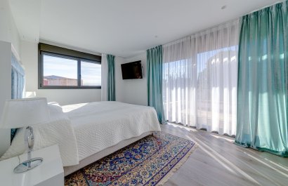 Resale - Villa - Torrevieia - Torrevieja