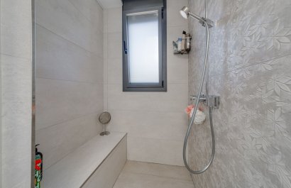 Resale - Villa - Torrevieia - Torrevieja