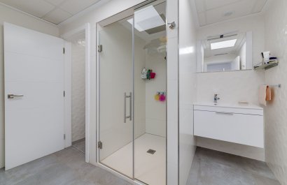 Resale - Villa - Torrevieia - Torrevieja