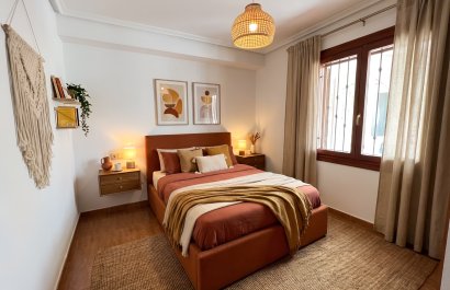 Herverkoop - Townhouse / Duplex / Corner - Torrevieia - Torrevieja