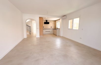 Resale - Villa - El Campello - Pueblo Acantilado - Venta Lanuza