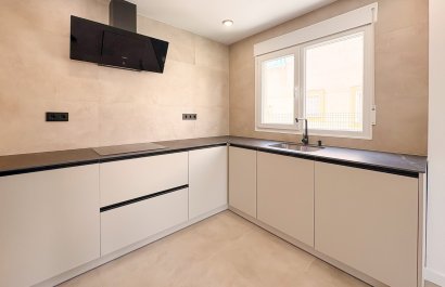 Resale - Villa - El Campello - Pueblo Acantilado - Venta Lanuza