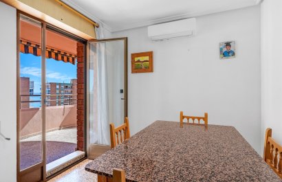 Resale - Apartment / flat - Arenales del Sol - Segunda linea playa