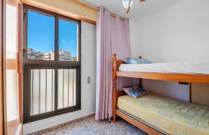 Resale - Apartment / flat - Arenales del Sol - Segunda linea playa