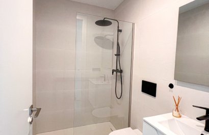 Resale - Apartment / flat - Guardamar del Segura - Urbanizaciones