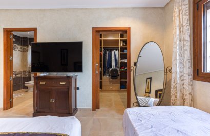 Resale - Villa - Los Montesinos - La Herrada