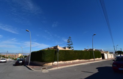 Resale - Villa - Orihuela Costa - Los Balcones