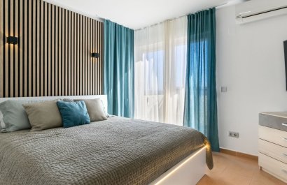 Resale - Townhouse / Duplex / Corner - Orihuela Costa - Villamartín