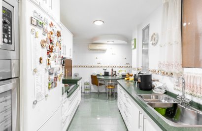 Resale - Apartment / flat - Alicante - Center