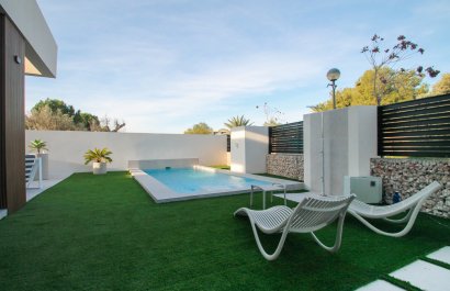 Resale - Villa - Alicante - Center