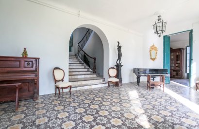 Resale - Villa - Alicante - Center