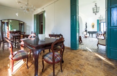 Resale - Villa - Alicante - Center