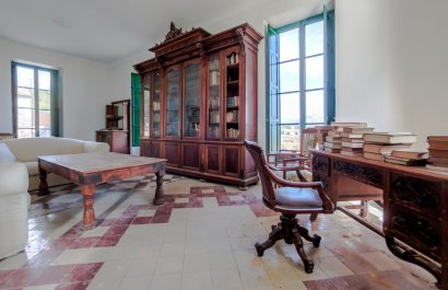 Resale - Villa - Alicante - Center