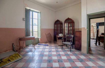 Resale - Villa - Alicante - Center