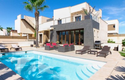 Resale - Villa - Torrevieia - Aguas Nuevas