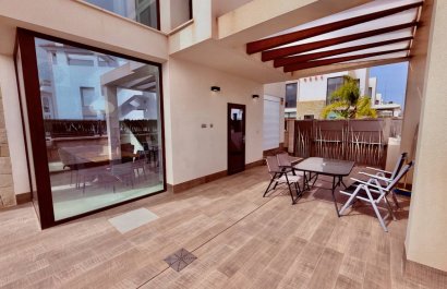 Resale - Villa - Ciudad Quesada - Pueblo Bravo