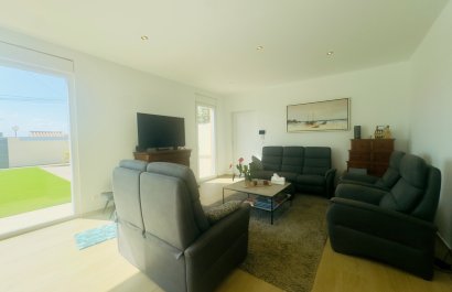 Resale - Villa - Torrevieia - La Siesta