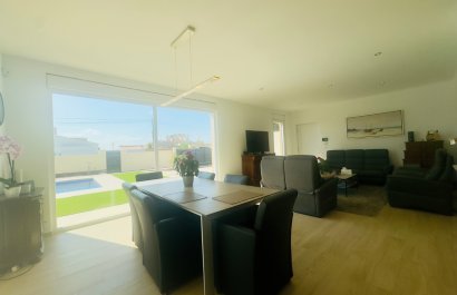 Resale - Villa - Torrevieia - La Siesta